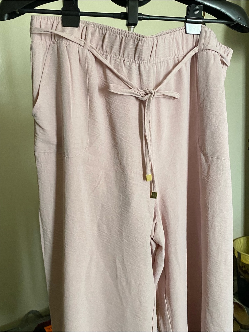 Women's Drawstring Casual Capris — Light Pink